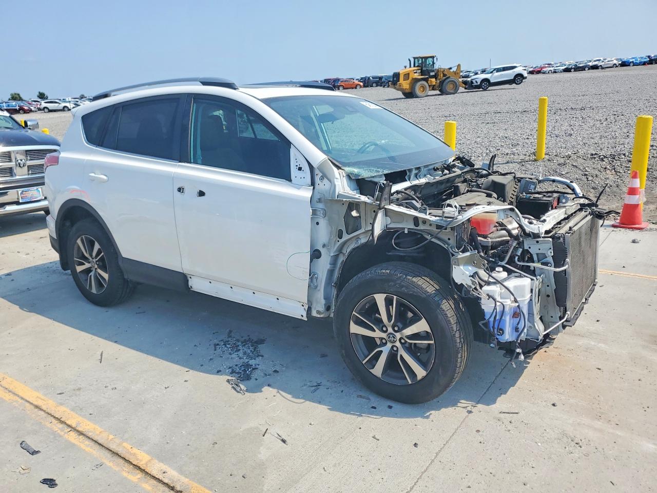 2017 TOYOTA RAV4 XLE — снимка 4