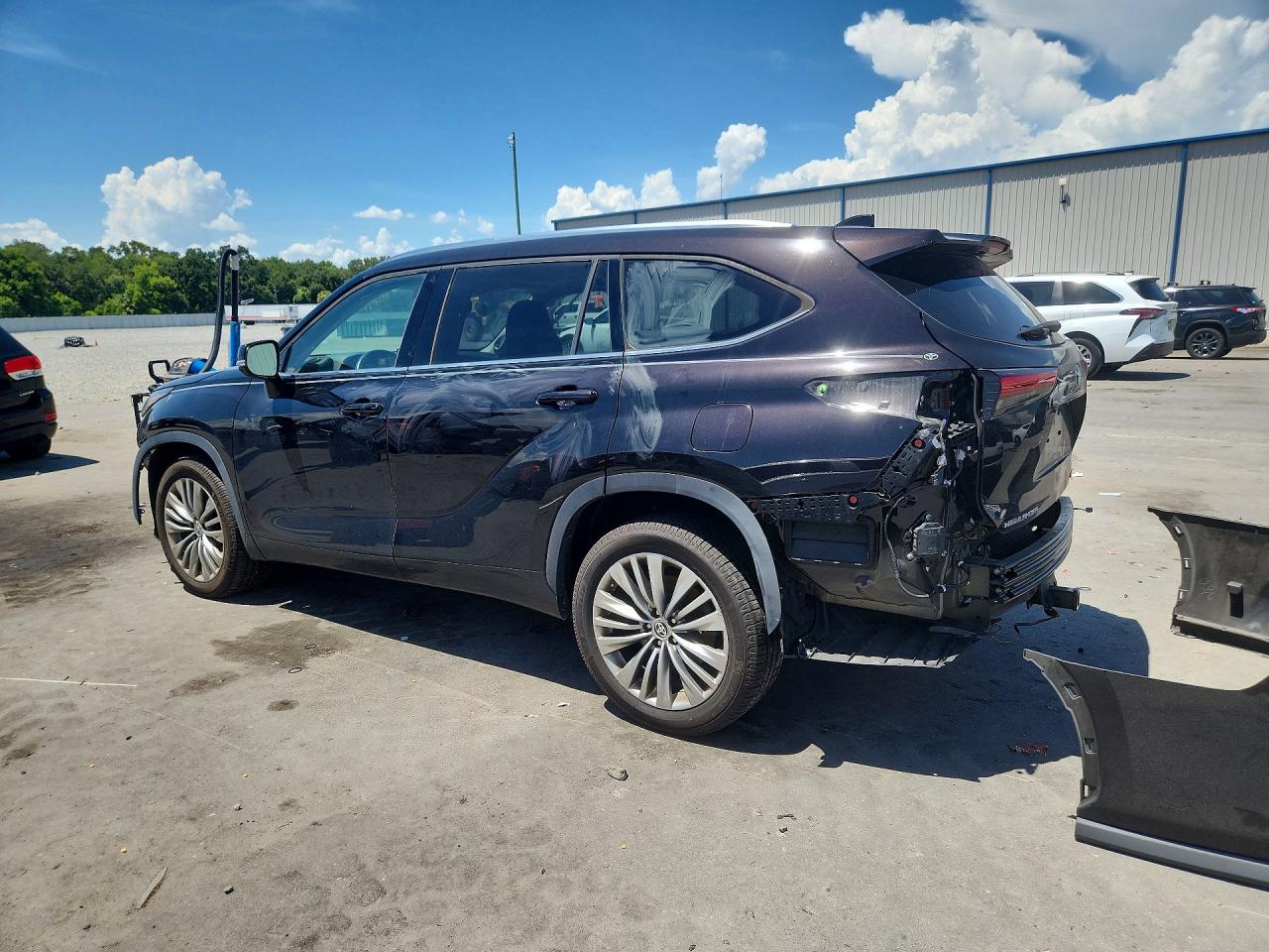 2020 TOYOTA HIGHLANDER PLATINUM — снимка 2