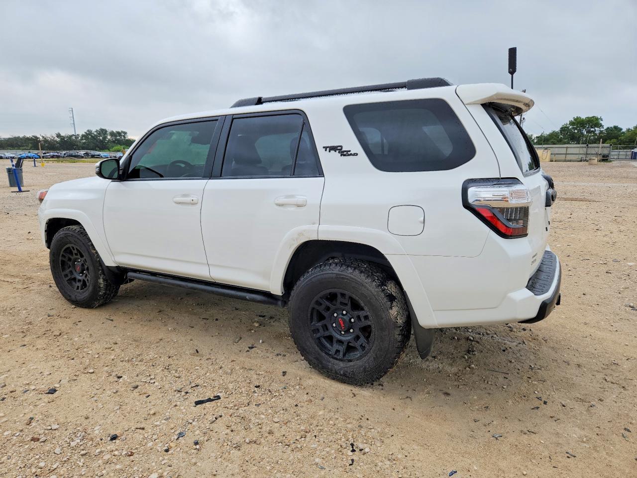 2023 TOYOTA 4RUNNER TRD OFF-ROAD PREMIUM — снимка 2