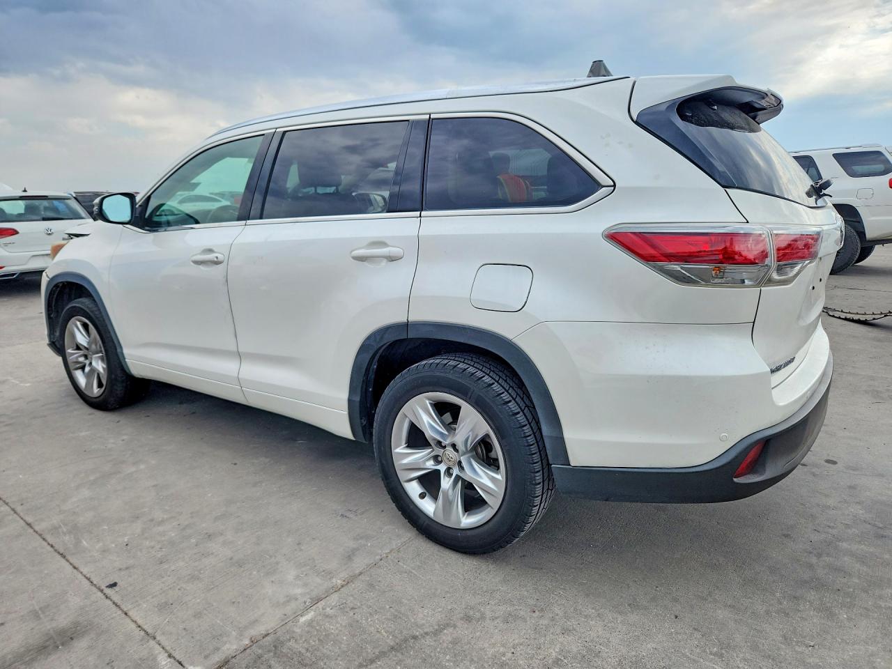 2015 TOYOTA HIGHLANDER LIMITED — снимка 2