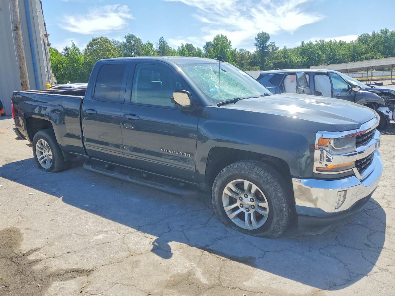 2017 CHEVROLET SILVERADO K1500 LT — снимка 4