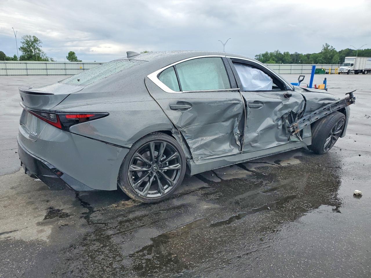 2025 LEXUS IS 350 F SPORT DESIGN — снимка 3