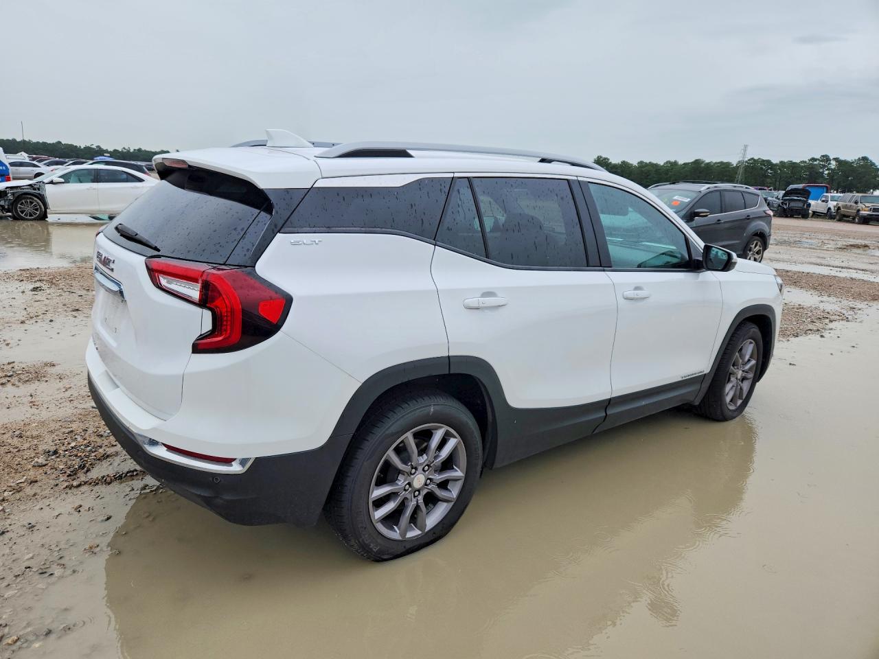 2023 GMC TERRAIN SLT — снимка 3