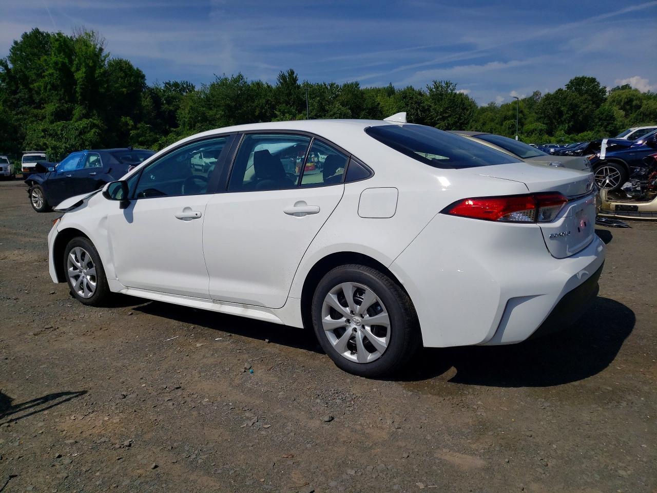 2026 TOYOTA COROLLA LE — снимка 2