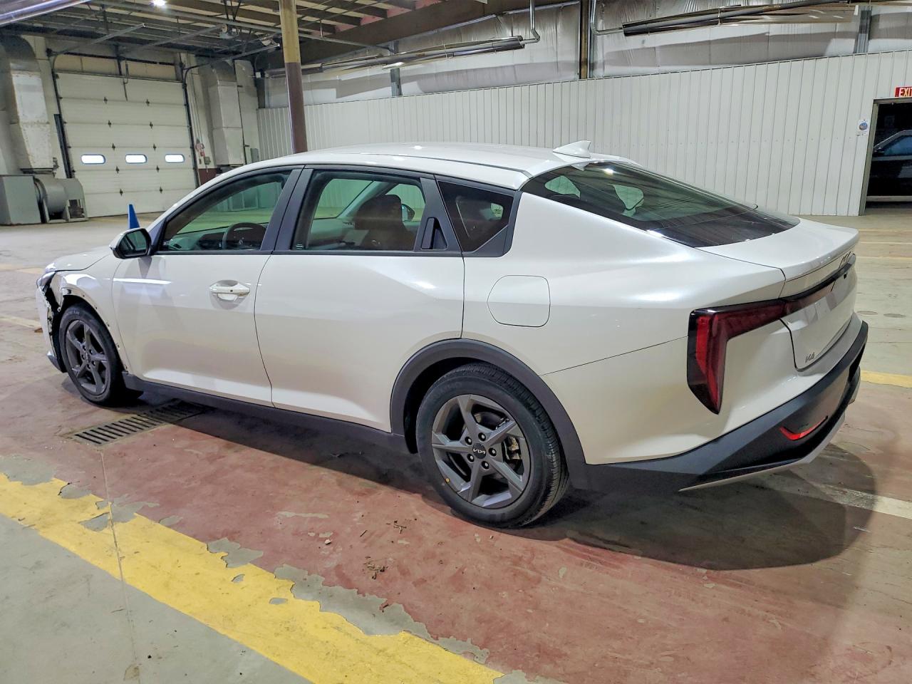 2025 KIA K4 LXS — снимка 2