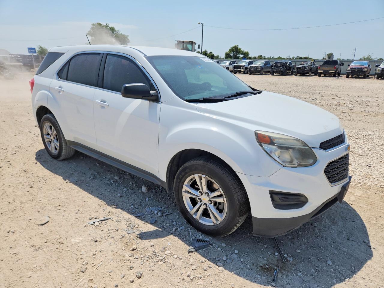 2017 CHEVROLET EQUINOX LS — снимка 4
