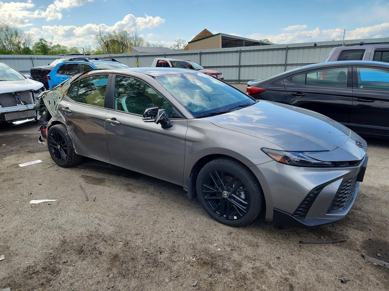 2026 TOYOTA CAMRY — снимка 4
