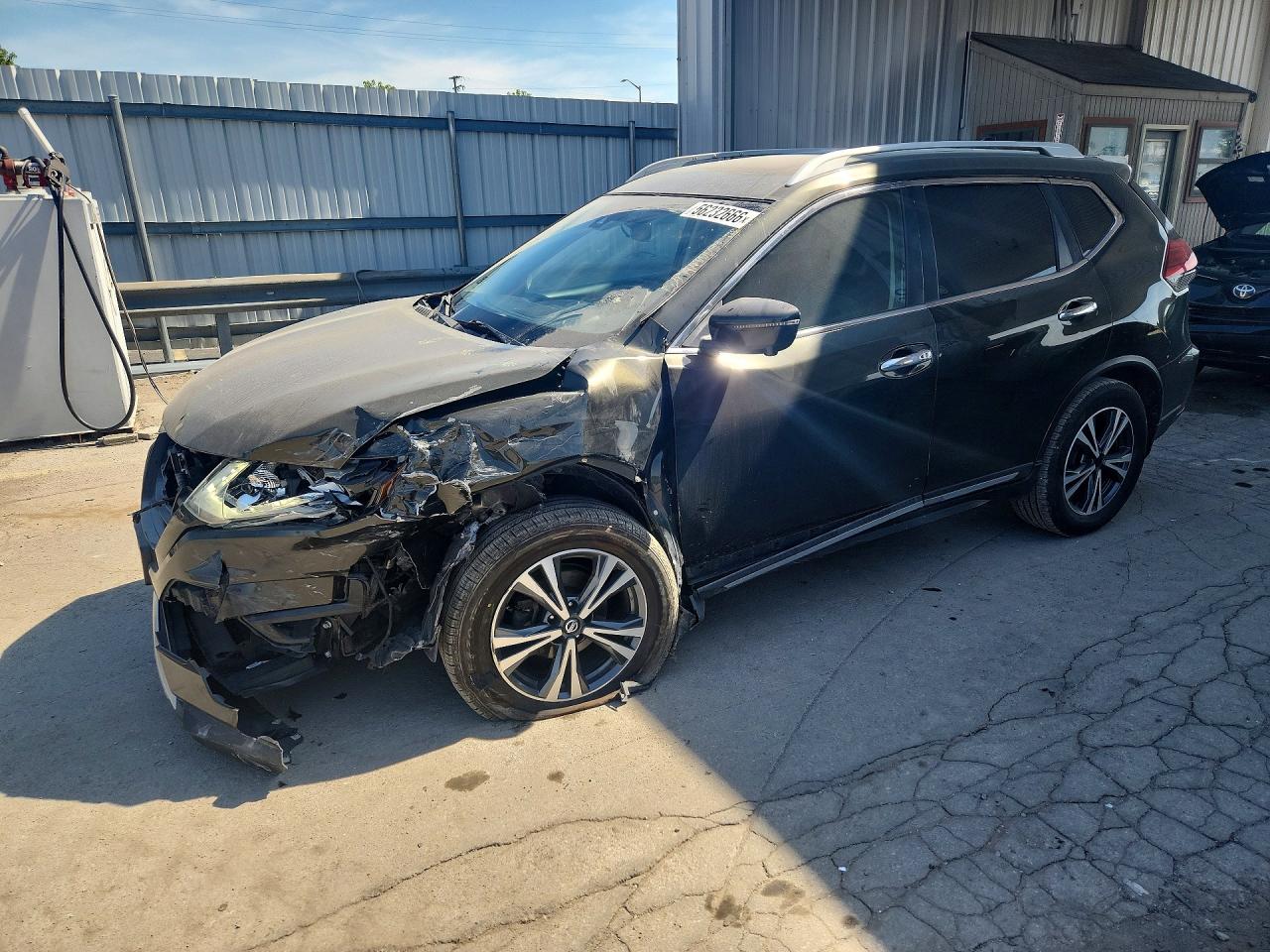 2017 NISSAN ROGUE SL