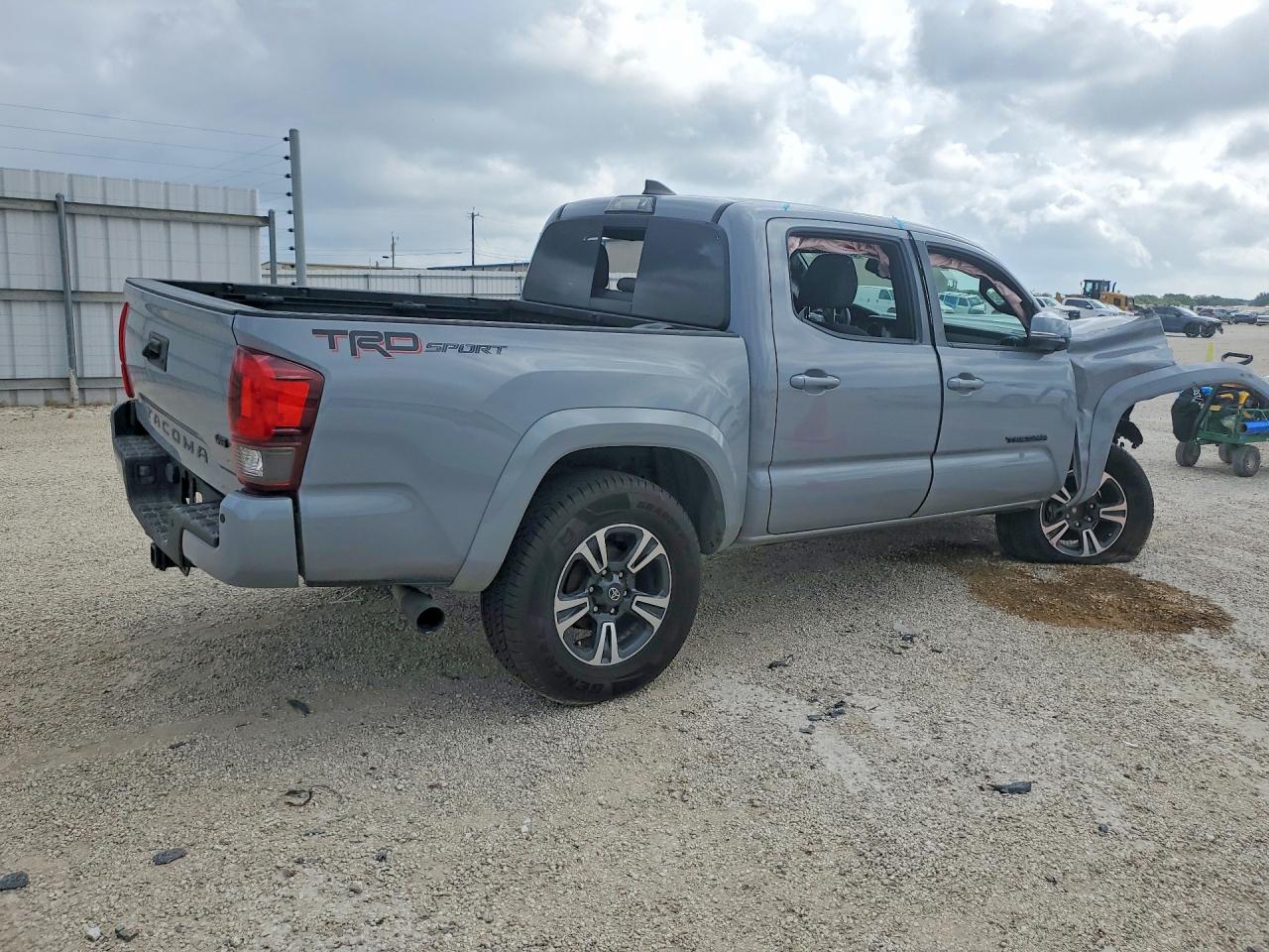 2019 TOYOTA TACOMA TRD SPORT — снимка 3