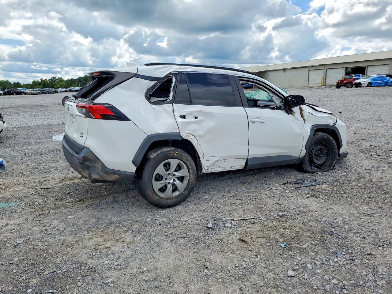 2019 TOYOTA RAV4 LE — снимка 3