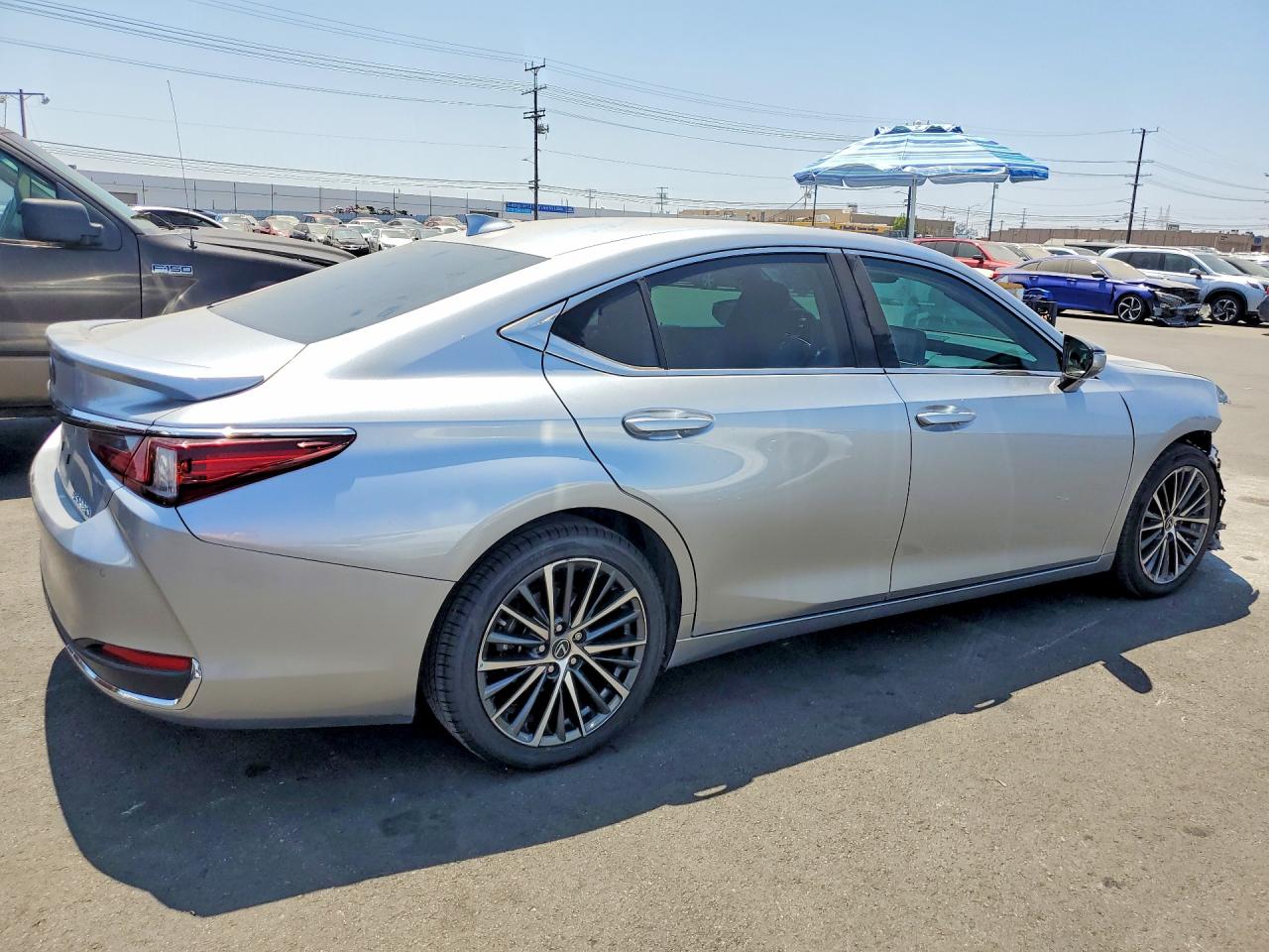 2024 LEXUS ES 300H BASE — снимка 3