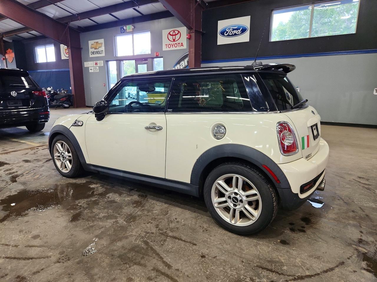 2013 MINI COOPER S — снимка 2