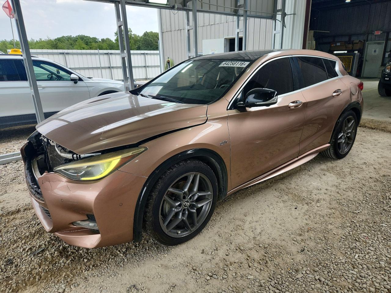 2017 INFINITI QX30 BASE