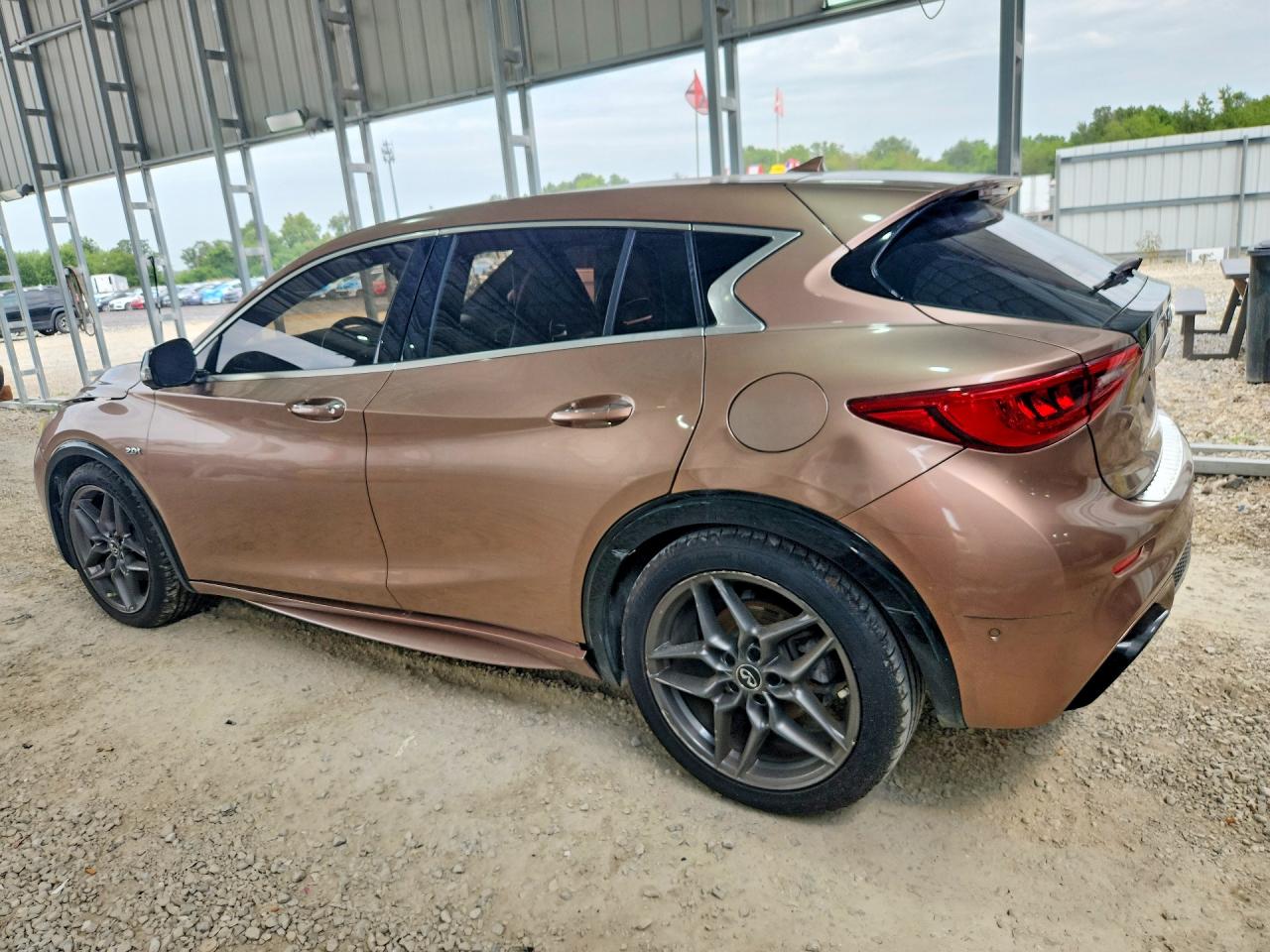 2017 INFINITI QX30 BASE — снимка 2