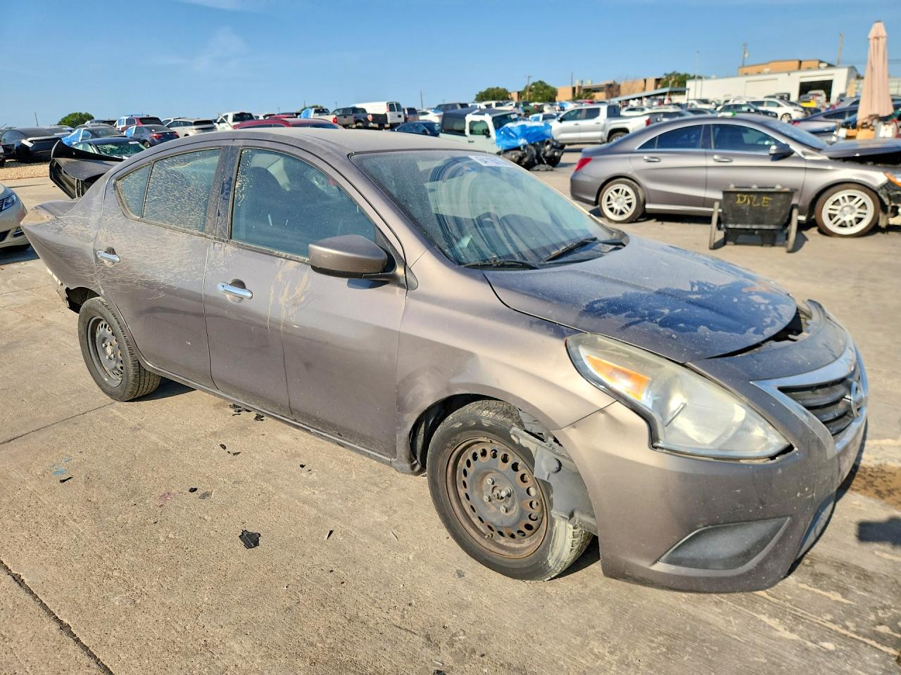 2015 NISSAN VERSA 1.6 SV — снимка 4