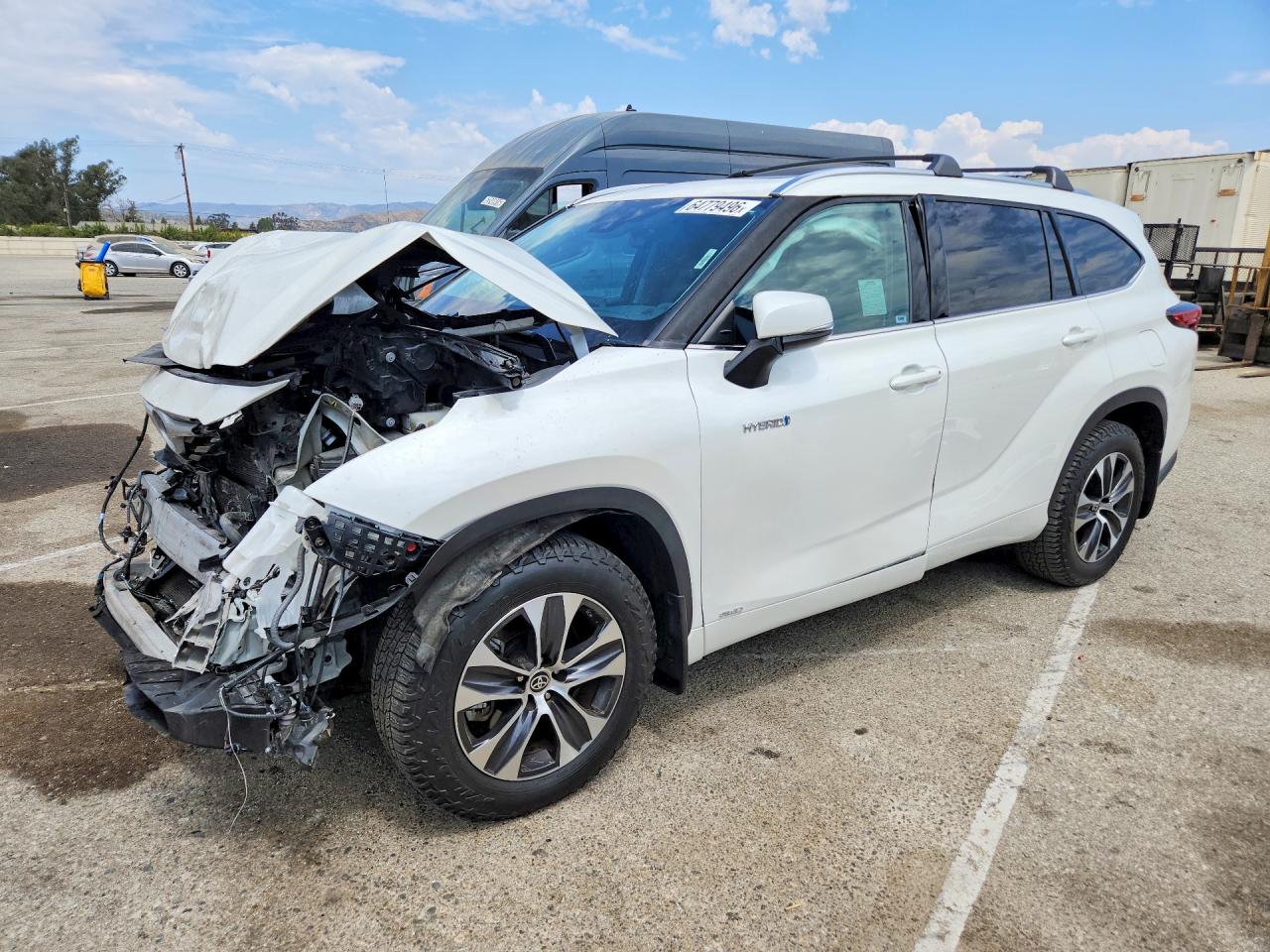 2020 TOYOTA HIGHLANDER HYBRID XLE