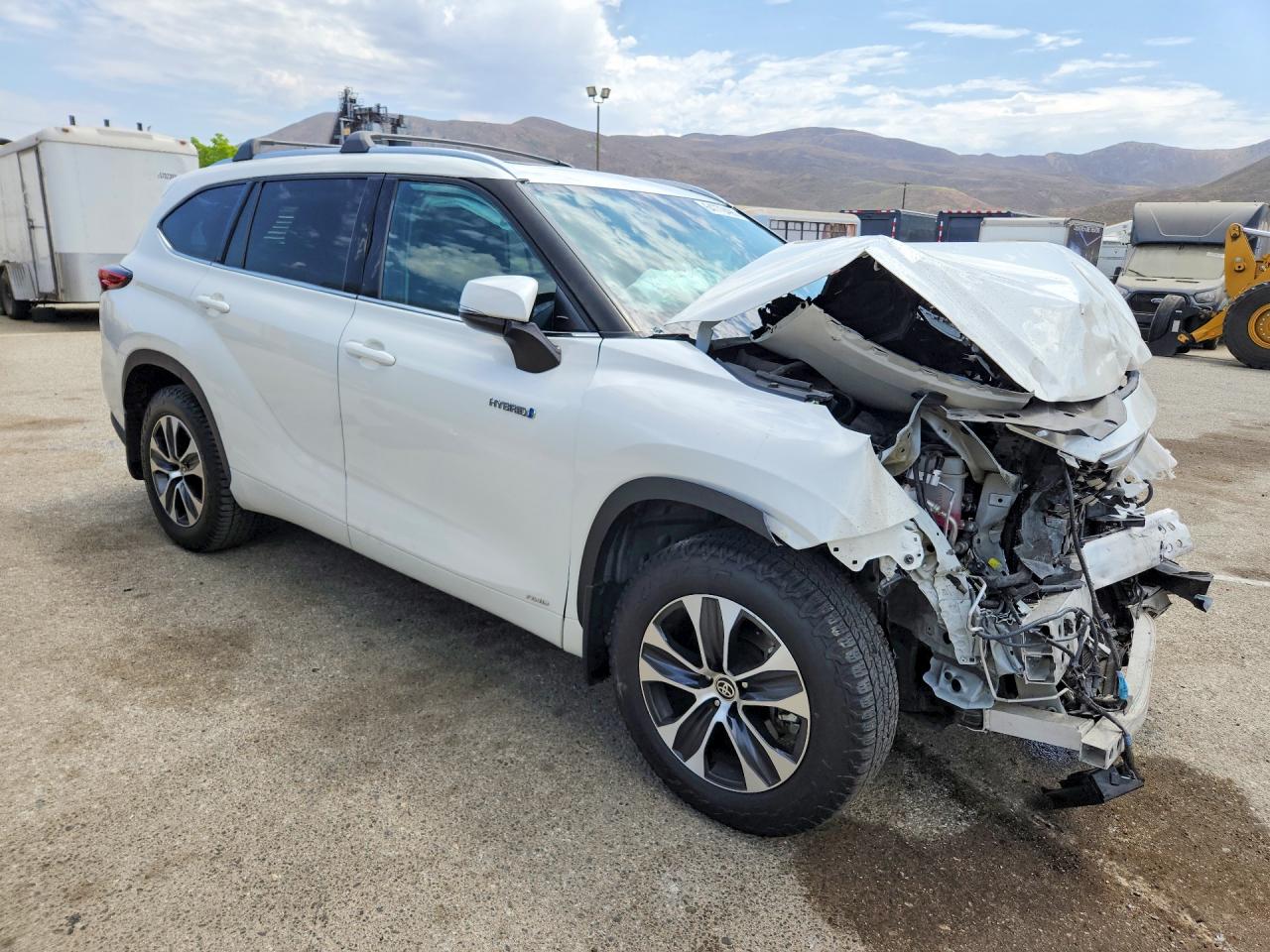 2020 TOYOTA HIGHLANDER HYBRID XLE — снимка 4
