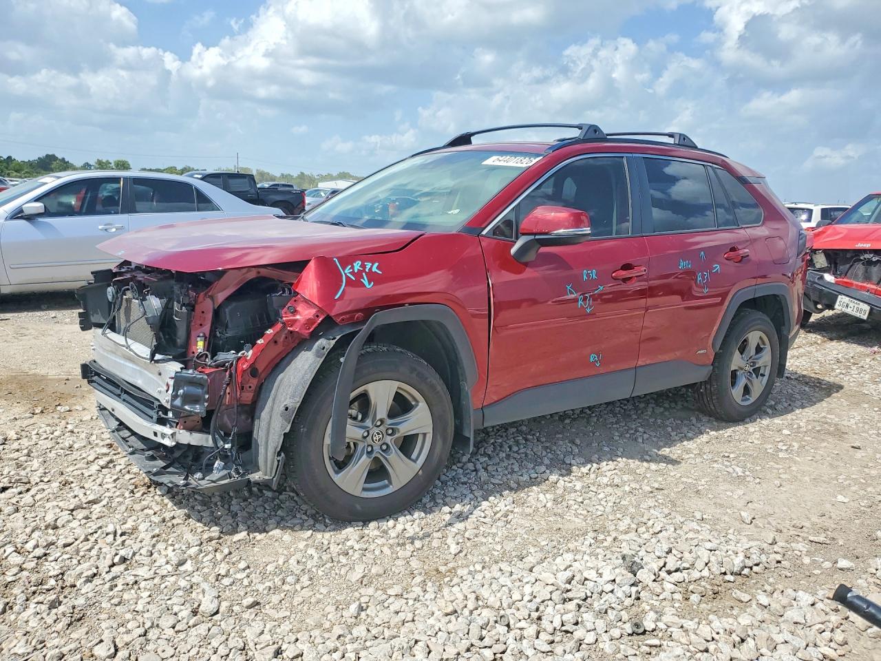2023 TOYOTA RAV4 HYBRID XLE