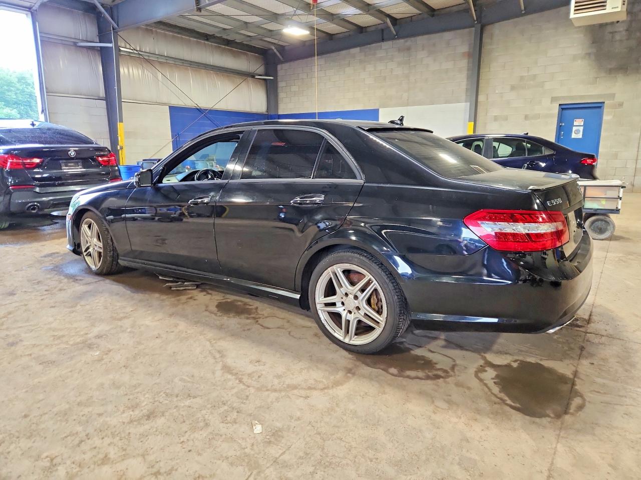 2013 MERCEDES-BENZ E 550 4MATIC — снимка 2