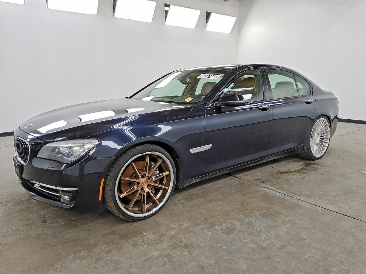 2013 BMW 750 XI