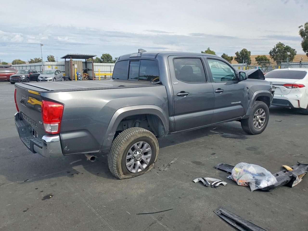 2017 TOYOTA TACOMA SR5 V6 — снимка 3