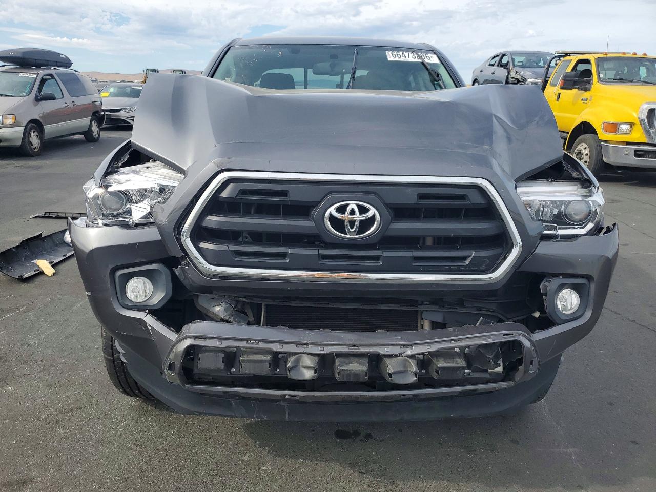 2017 TOYOTA TACOMA SR5 V6 — снимка 5