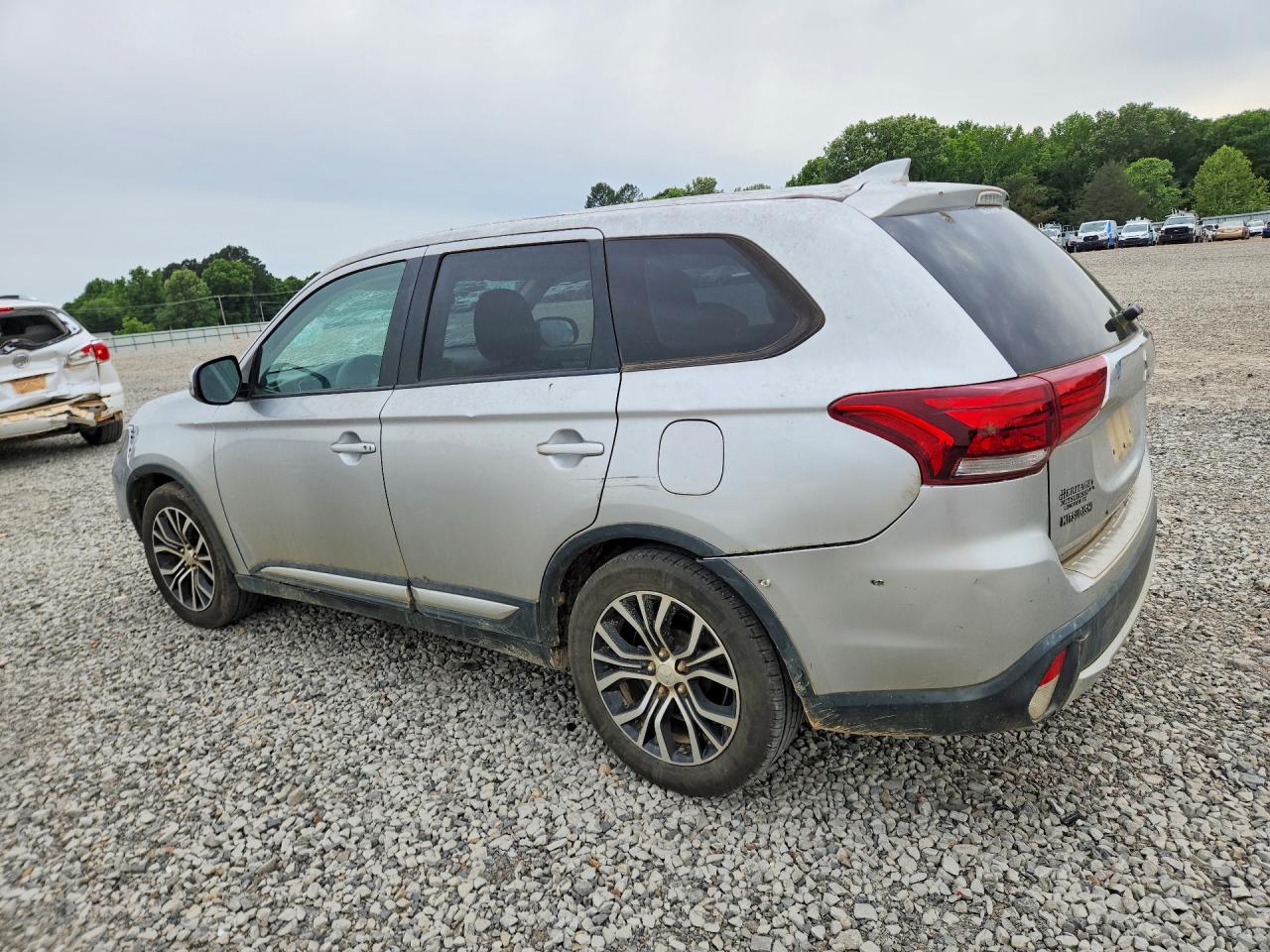2018 MITSUBISHI OUTLANDER SE — снимка 2