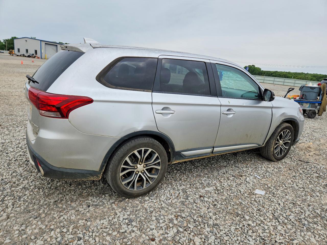 2018 MITSUBISHI OUTLANDER SE — снимка 3