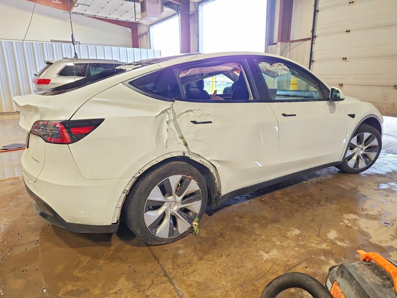 2023 TESLA MODEL Y — снимка 3