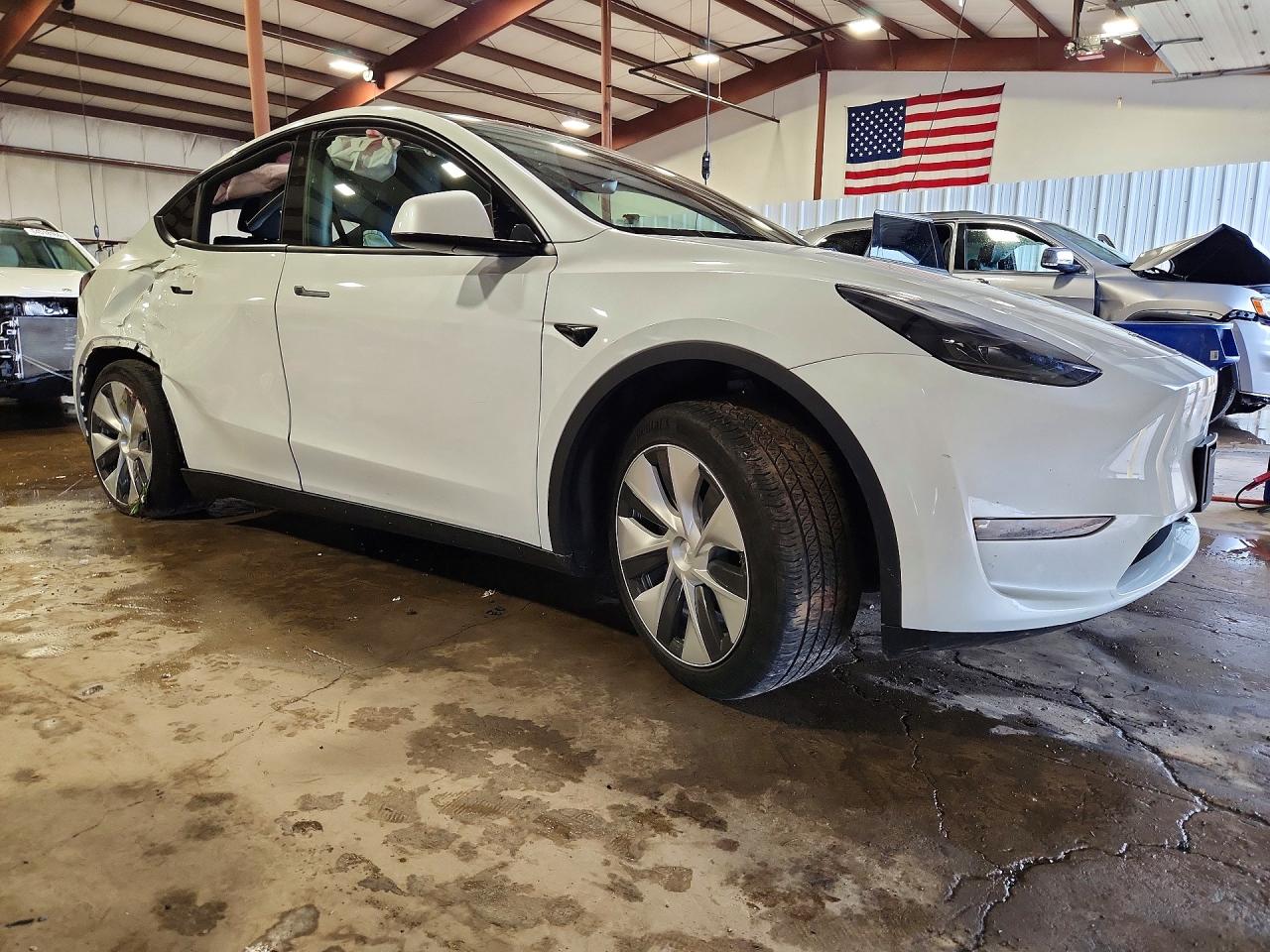 2023 TESLA MODEL Y — снимка 4