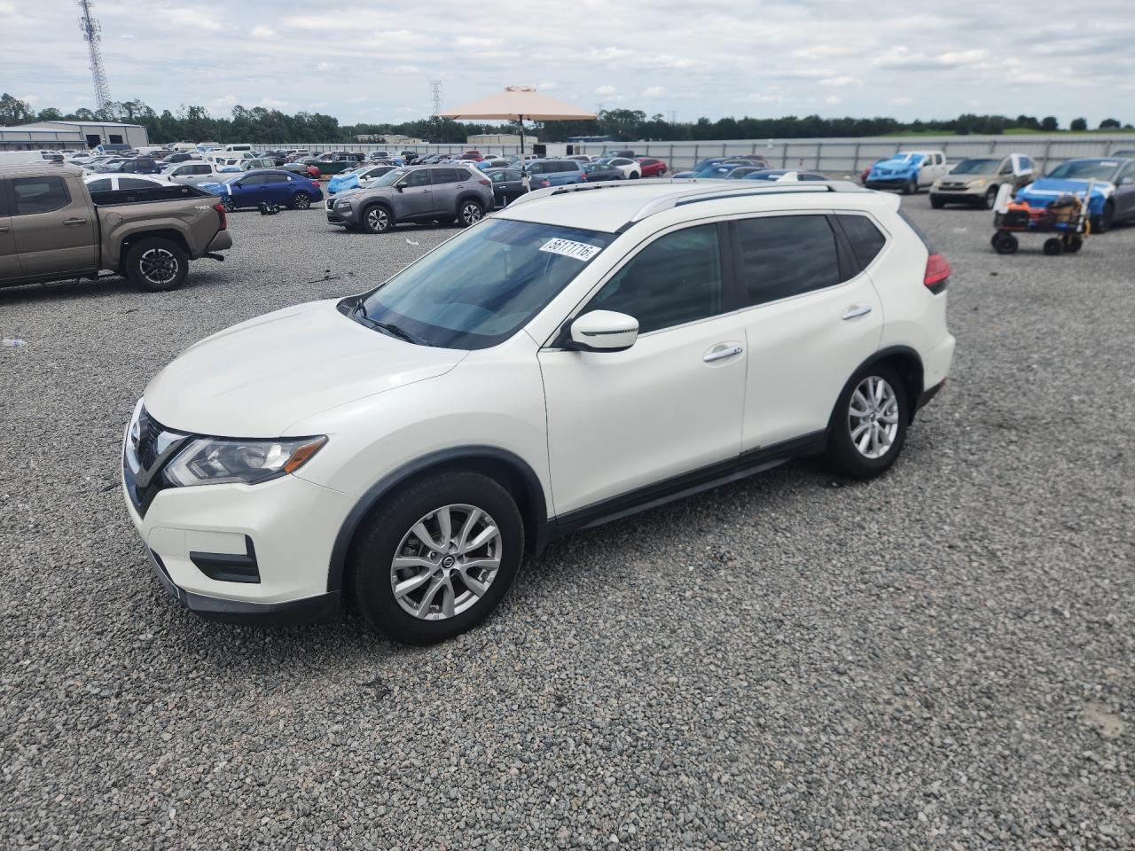 2017 NISSAN ROGUE SV