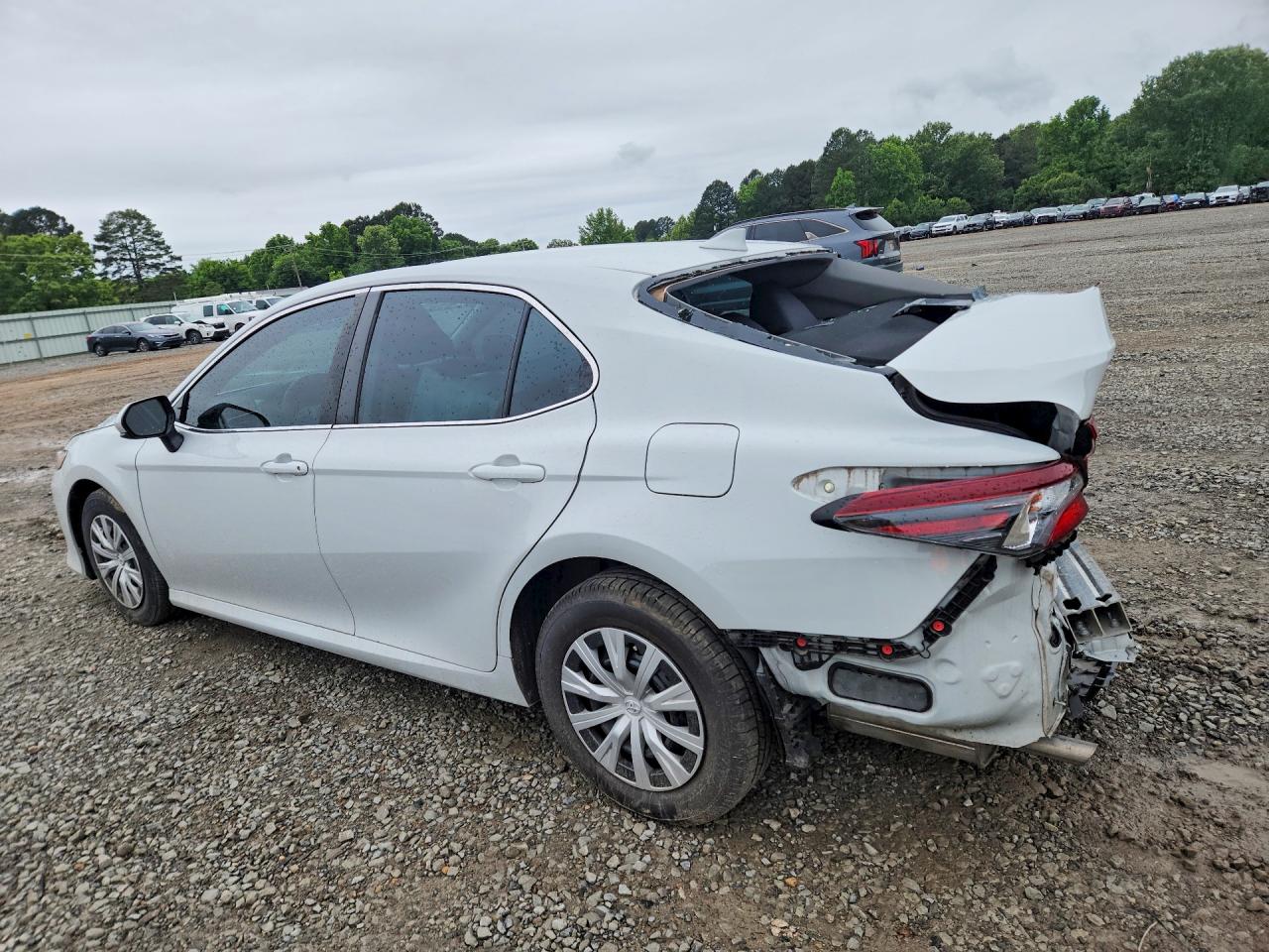 2022 TOYOTA CAMRY LE — снимка 2