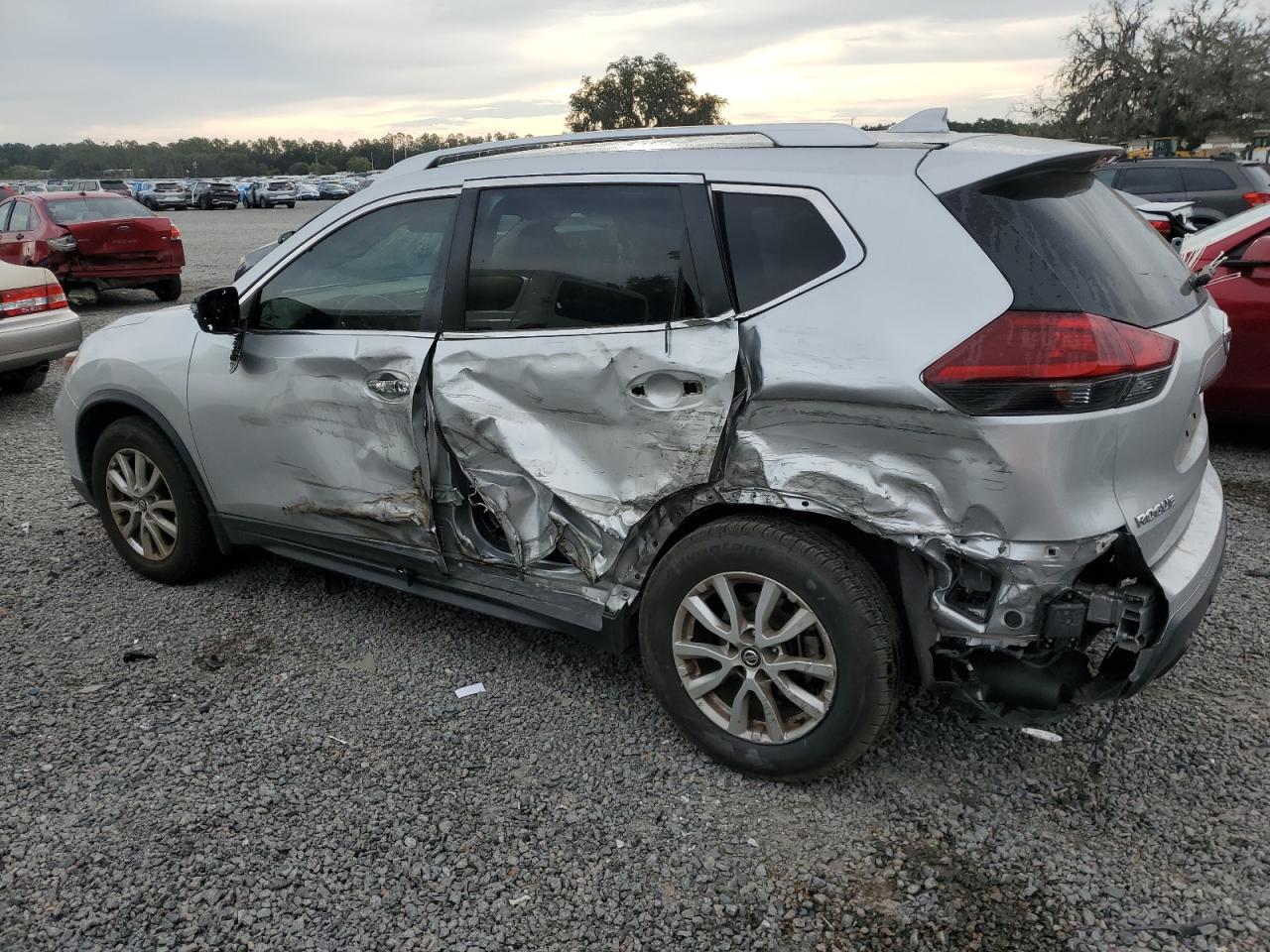2019 NISSAN ROGUE S — снимка 2