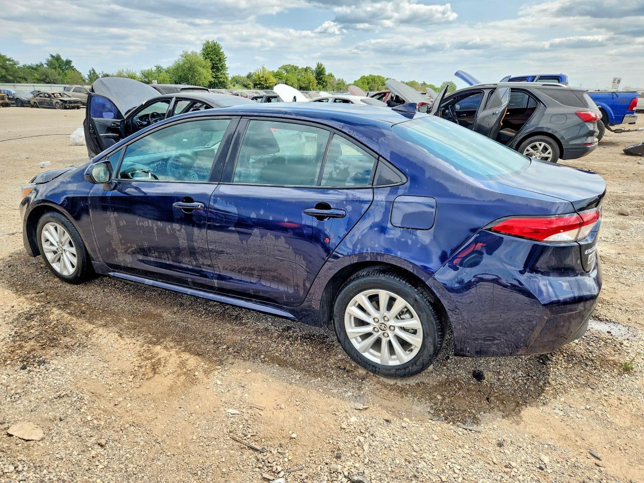 2024 TOYOTA COROLLA LE — снимка 2