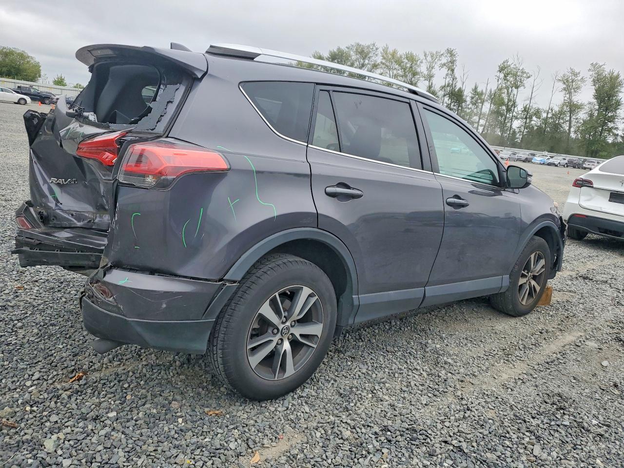 2016 TOYOTA RAV4 XLE — снимка 3