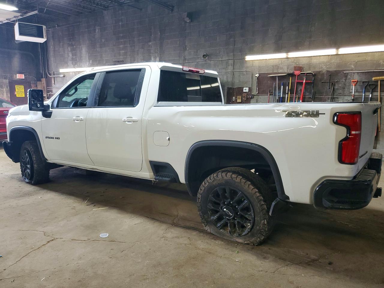 2025 CHEVROLET SILVERADO K2500 HEAVY DUTY LT — снимка 2