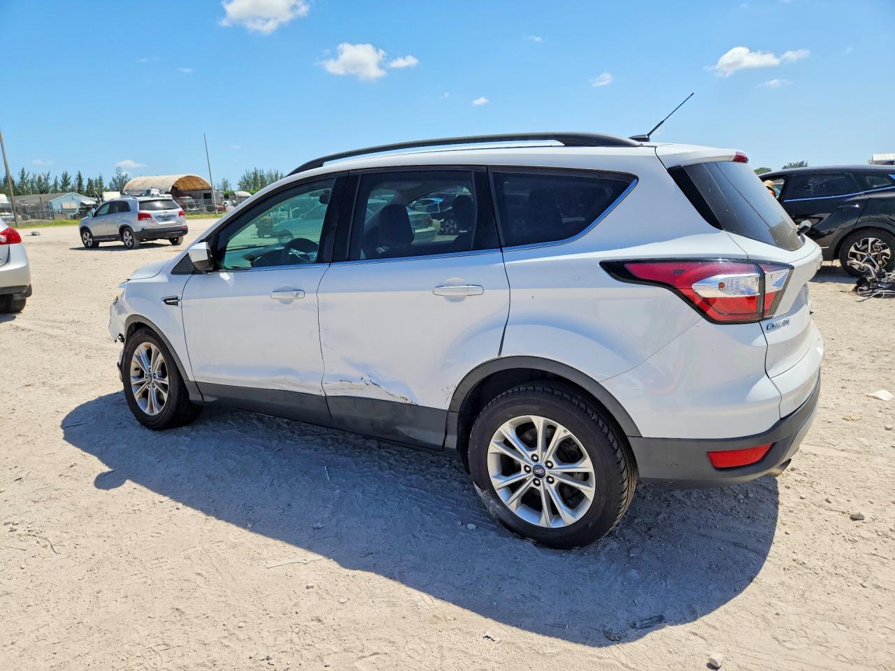2018 FORD ESCAPE SE — снимка 2