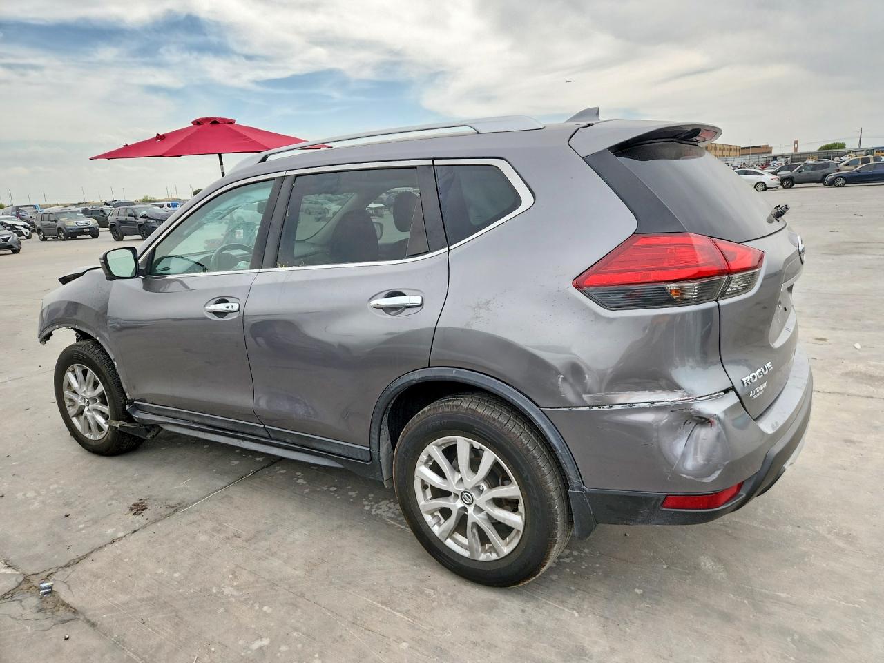 2017 NISSAN ROGUE SV — снимка 2