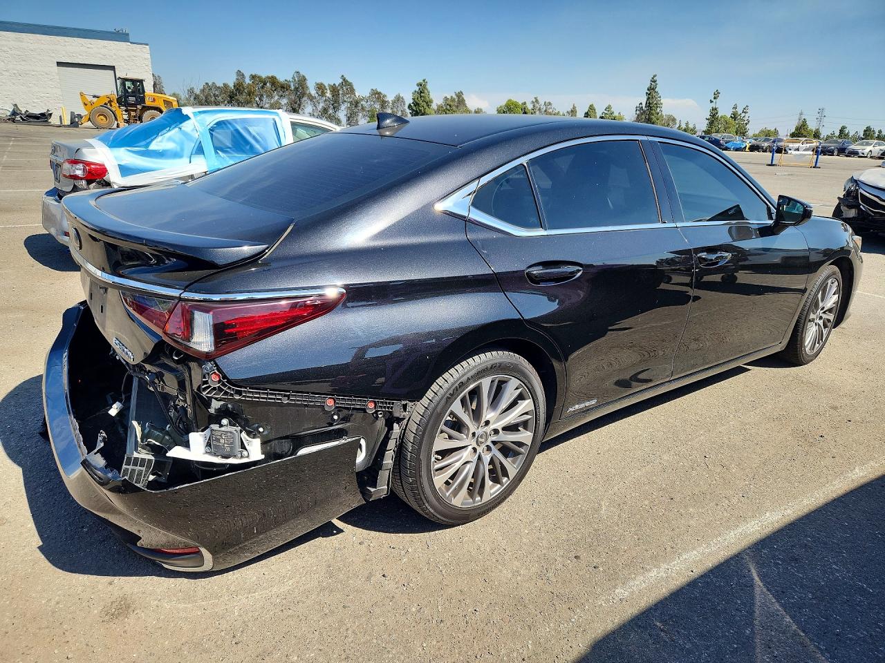 2020 LEXUS ES 300H — снимка 3