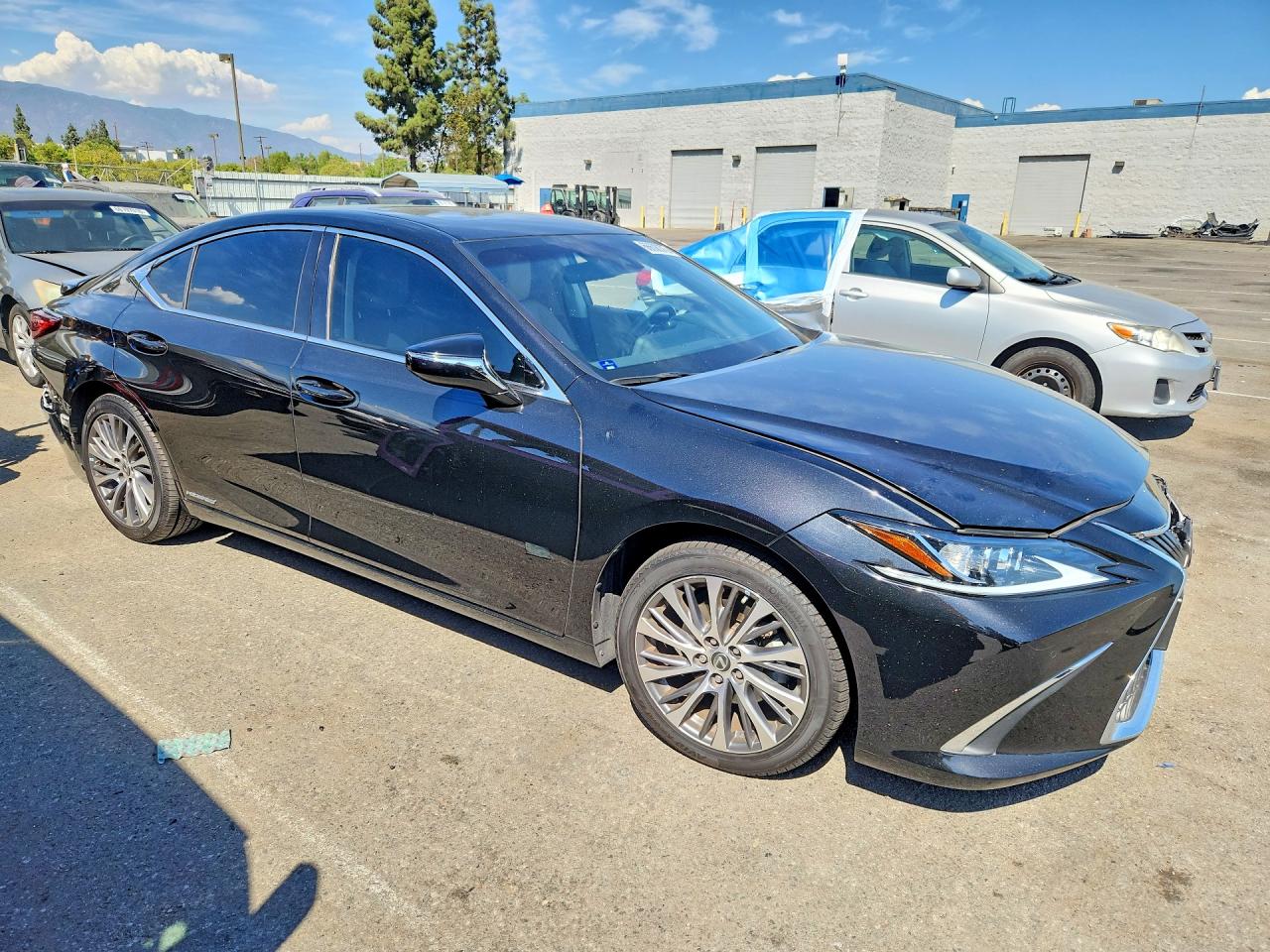 2020 LEXUS ES 300H — снимка 4