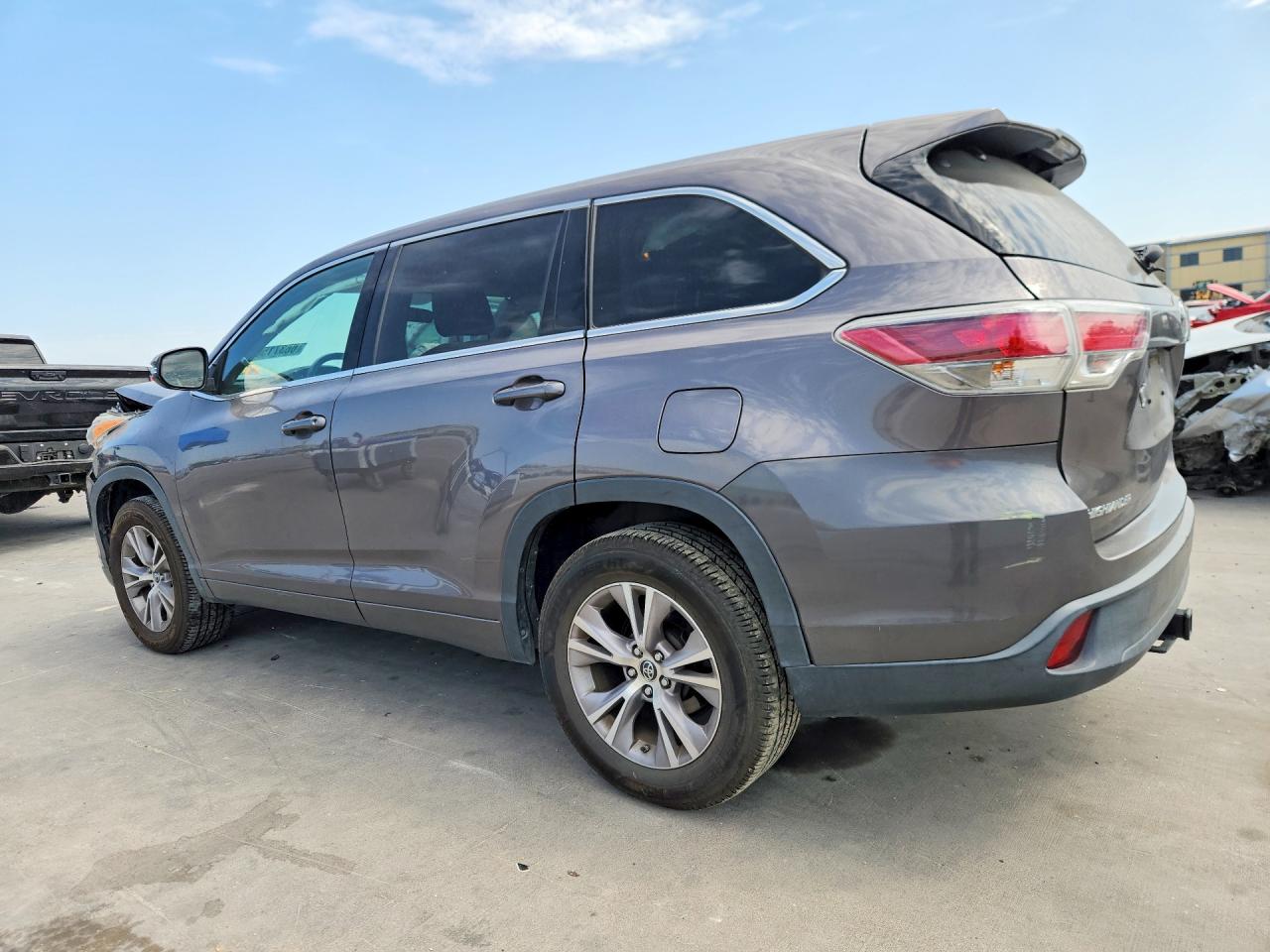 2016 TOYOTA HIGHLANDER LE PLUS — снимка 2