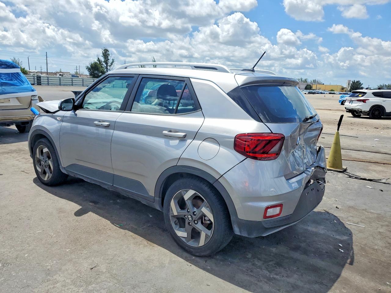 2024 HYUNDAI VENUE SEL — снимка 2