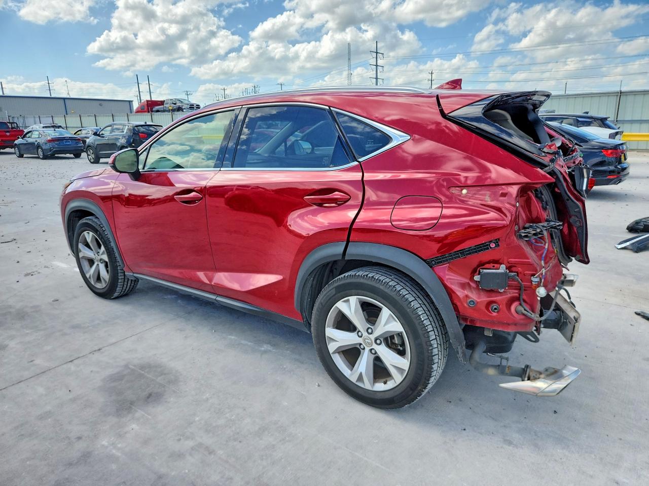 2017 LEXUS NX 200T BASE — снимка 2