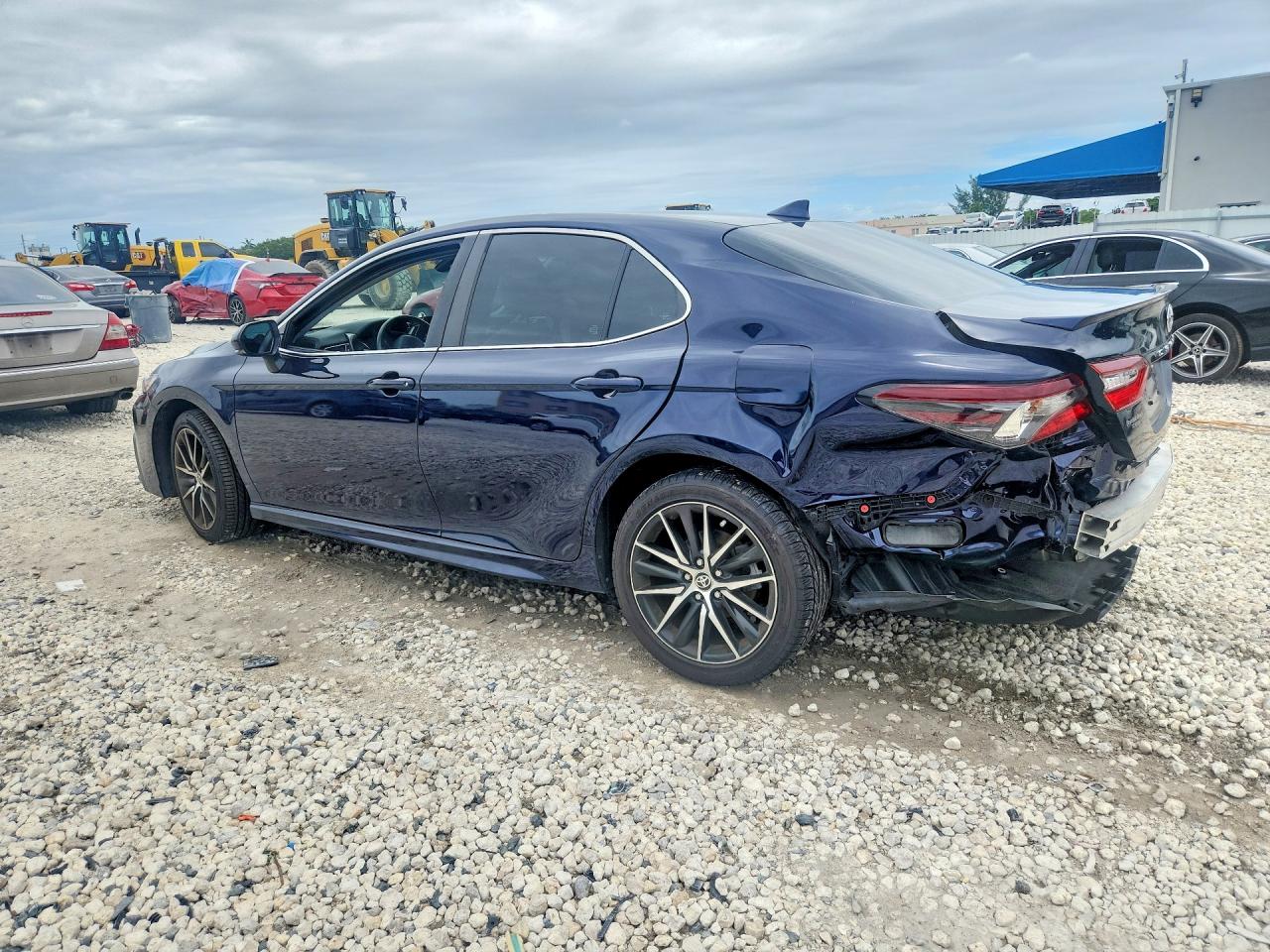 2022 TOYOTA CAMRY SE — снимка 2