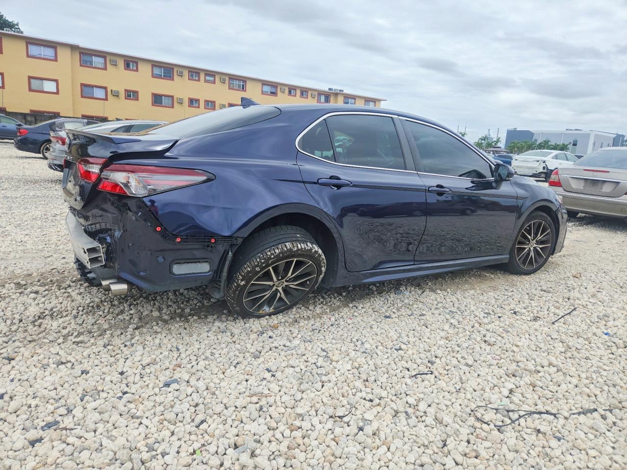 2022 TOYOTA CAMRY SE — снимка 3