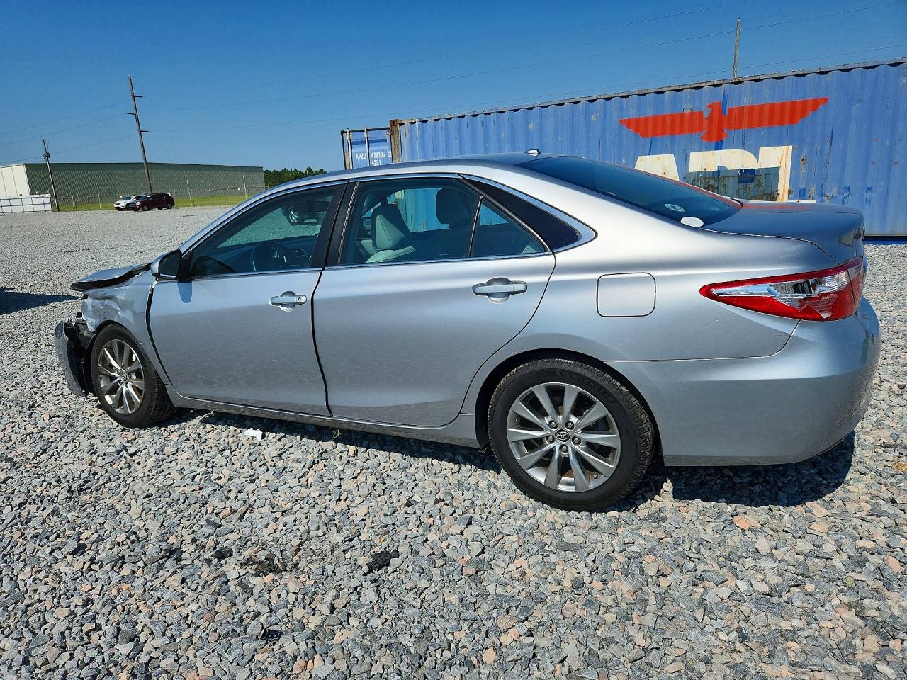 2015 TOYOTA CAMRY XLE — снимка 2