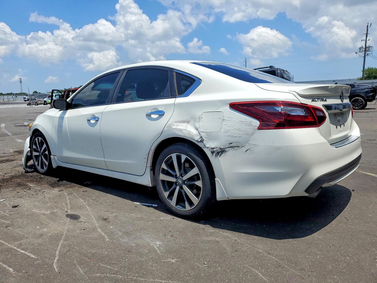 2017 NISSAN ALTIMA 2.5 SR — снимка 2