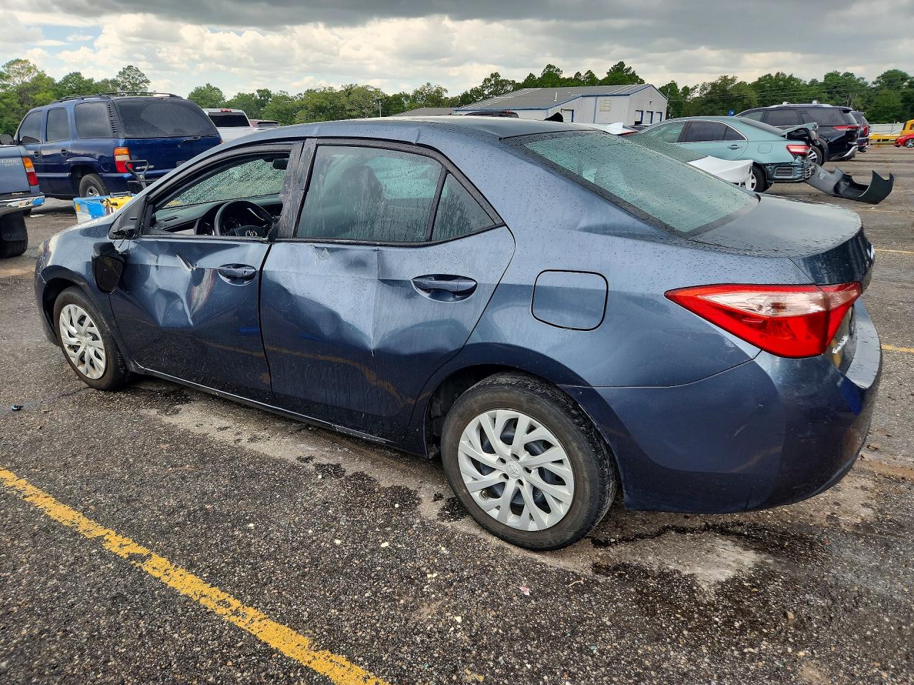 2018 TOYOTA COROLLA LE — снимка 2