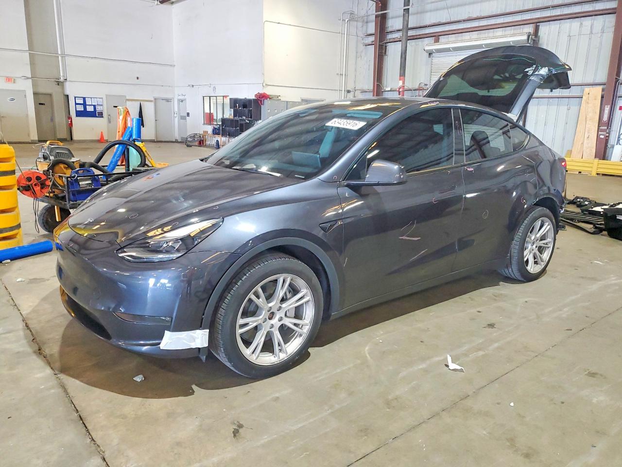 2024 TESLA MODEL Y