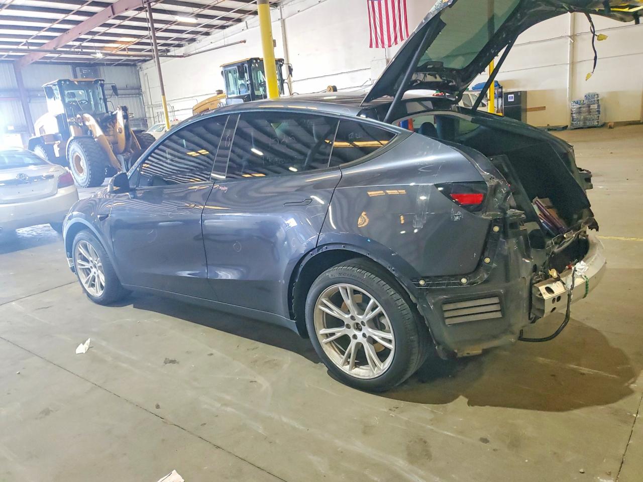 2024 TESLA MODEL Y — снимка 2